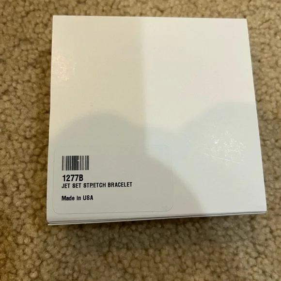 Jet Set Bracelet - Picture 2 of 3